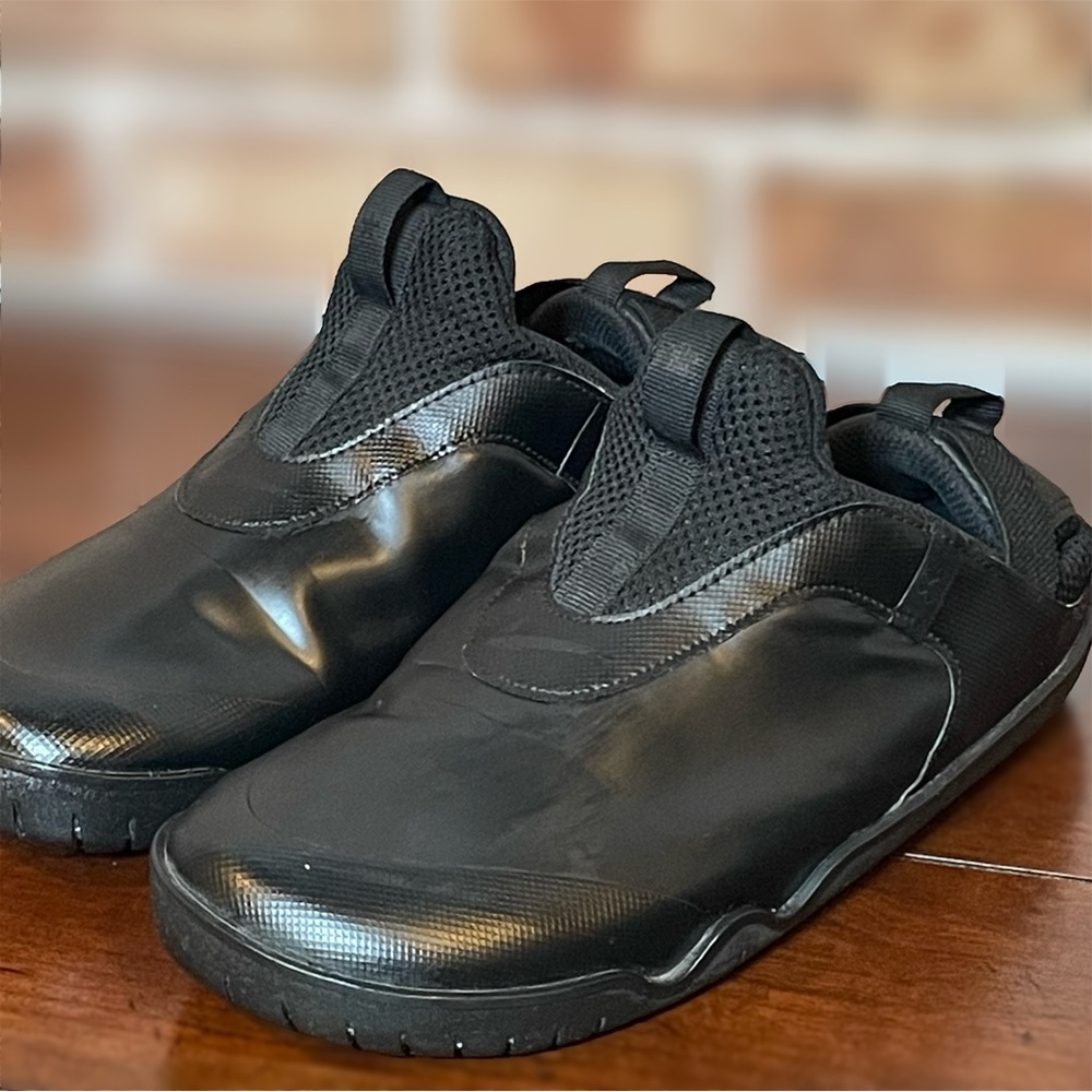 Nike Air Zoom Pulse Triple Black Unisex Nurse Shoes CT1629-003 Size 7M/8.5W